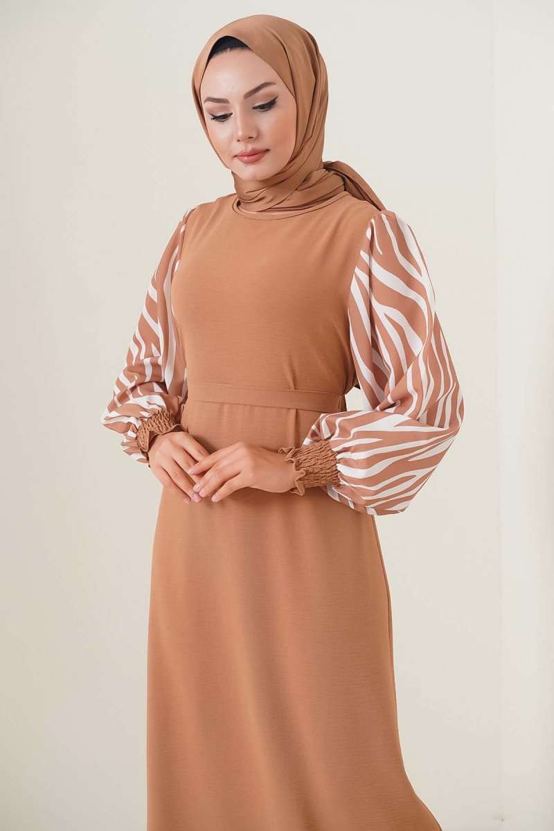 Kolları Zebra Desen Kuşaklı Taba Elbise  AY3648