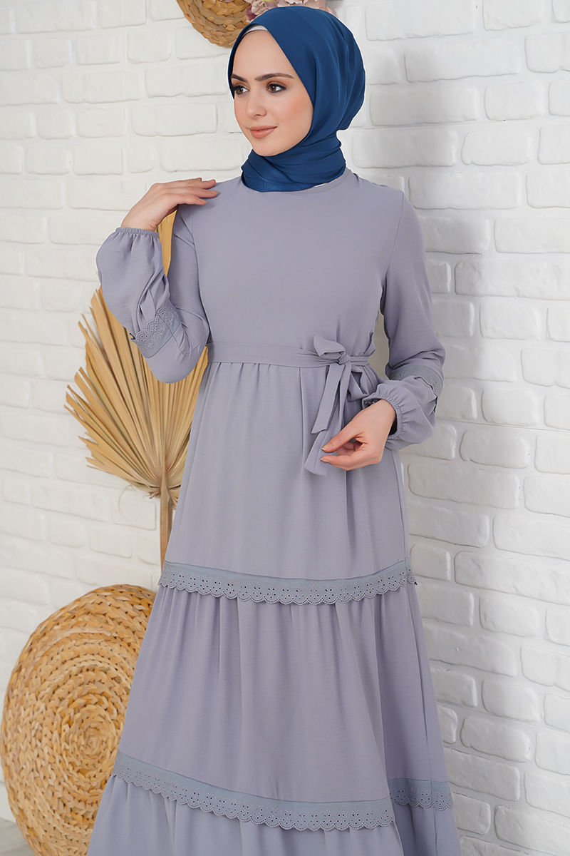 Katları Dantel İşlemeli Gri Elbise AY3680