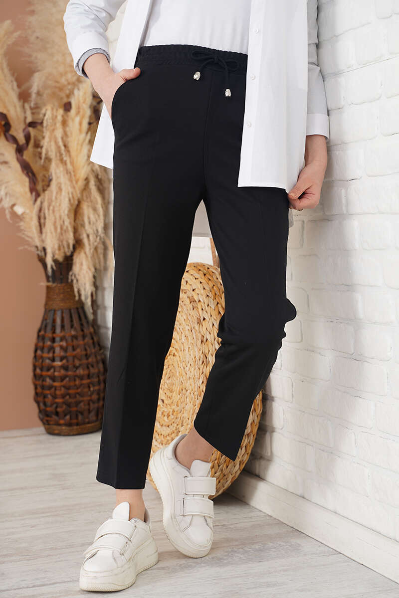 İp Detaylı Beli Lastikli Dar Paça Siyah Pantolon AY4002