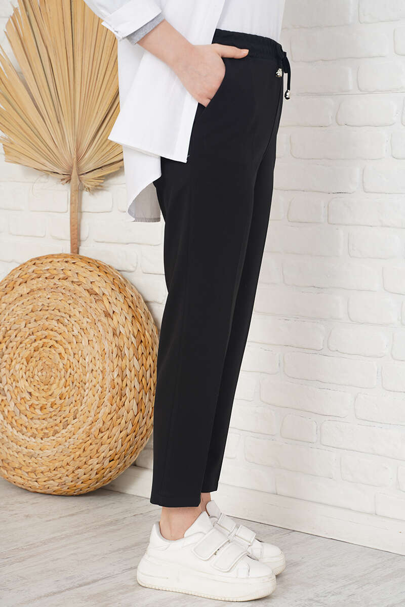 İp Detaylı Beli Lastikli Dar Paça Siyah Pantolon AY4002