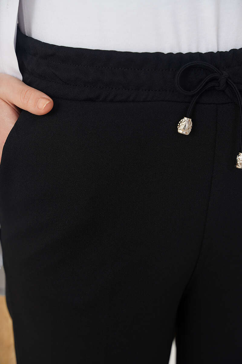İp Detaylı Beli Lastikli Dar Paça Siyah Pantolon AY4002
