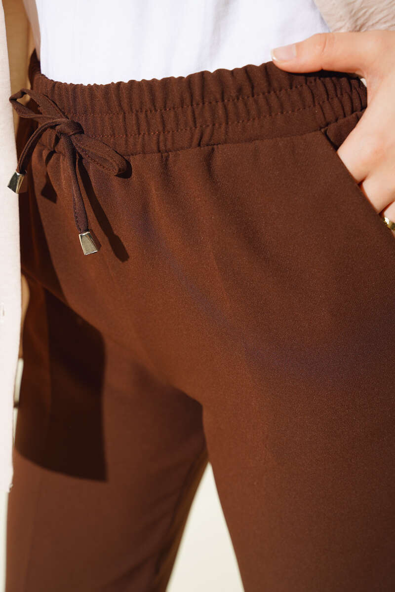 İp Detaylı Beli Lastikli Dar Paça Kahve Pantolon AY4002