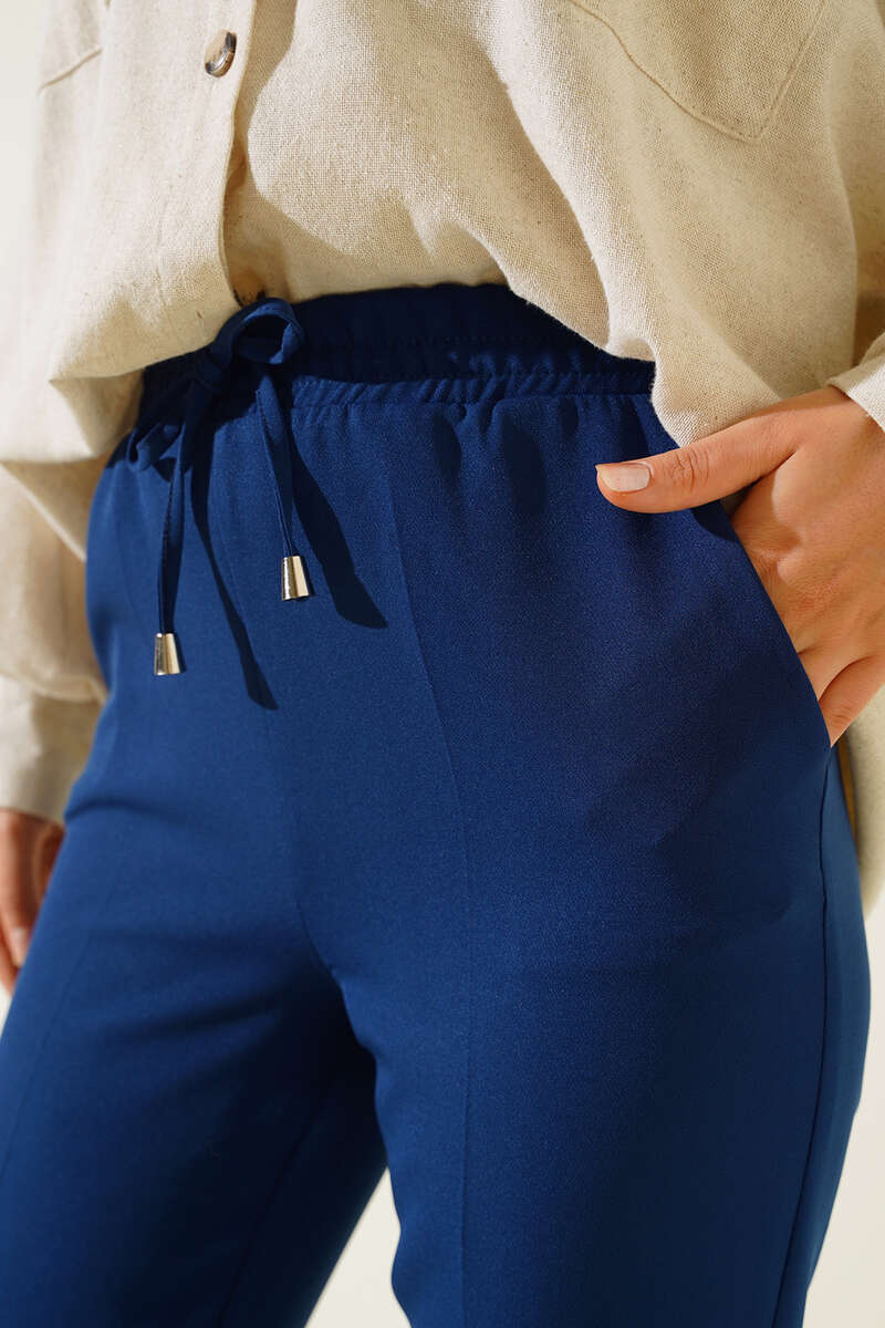 İp Detaylı Beli Lastikli Dar Paça İndigo Pantolon AY4002