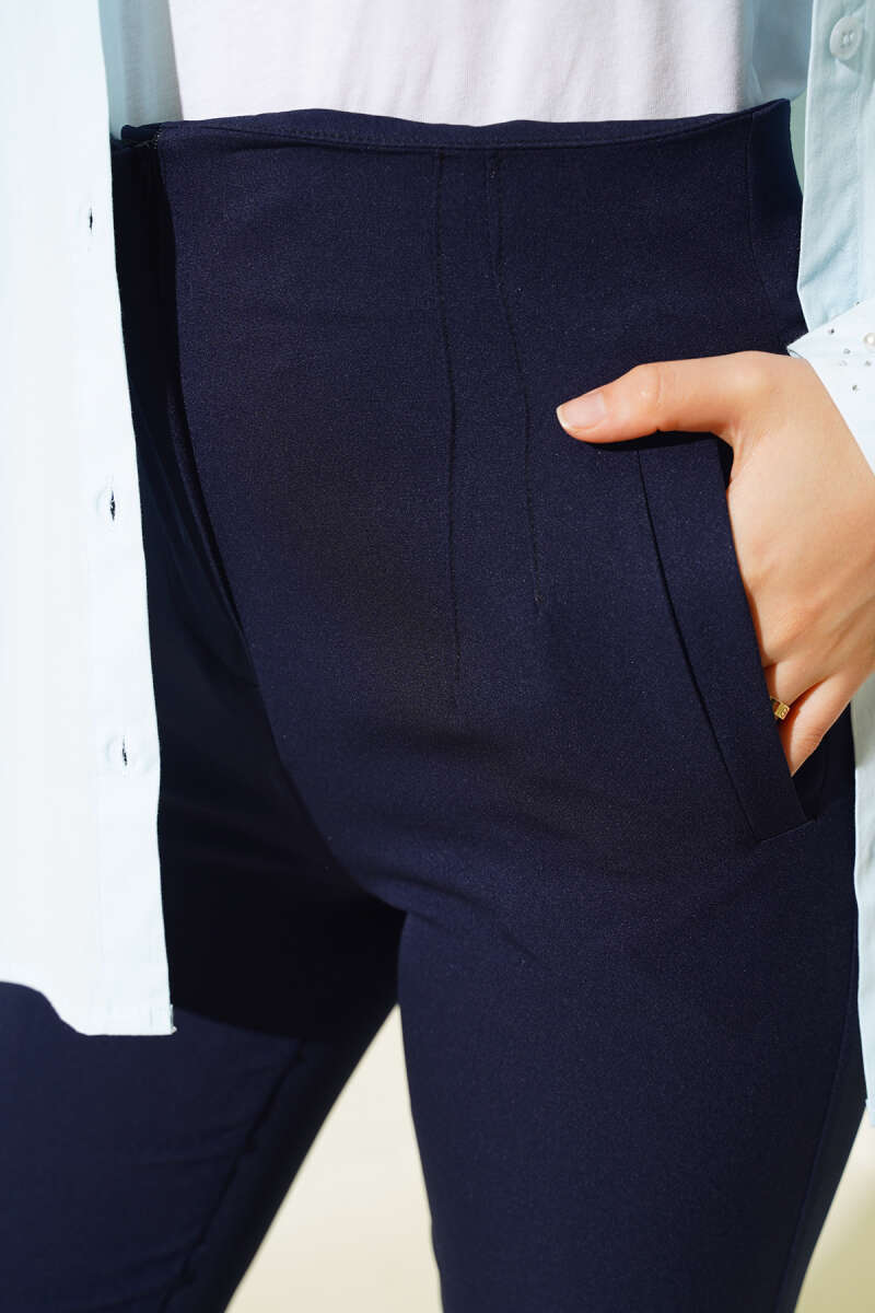 Bel Çımalı Dar Paça Pantolon Lacivert AY4346