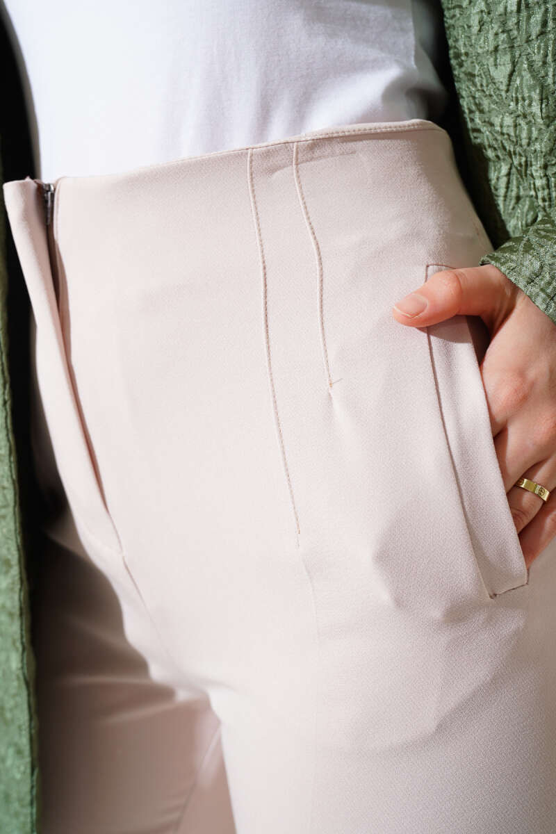 Bel Çımalı Dar Paça Pantolon Bej AY4346