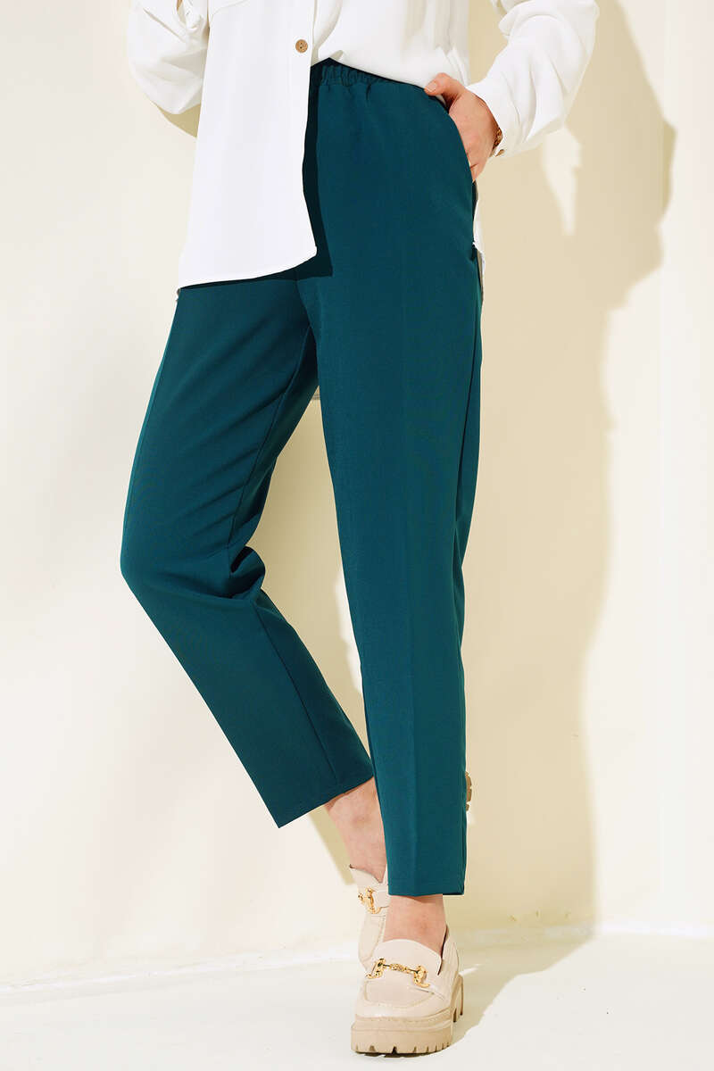 İp Detaylı Beli Lastikli Dar Paça Zümrüt Yeşili Pantolon AY4002