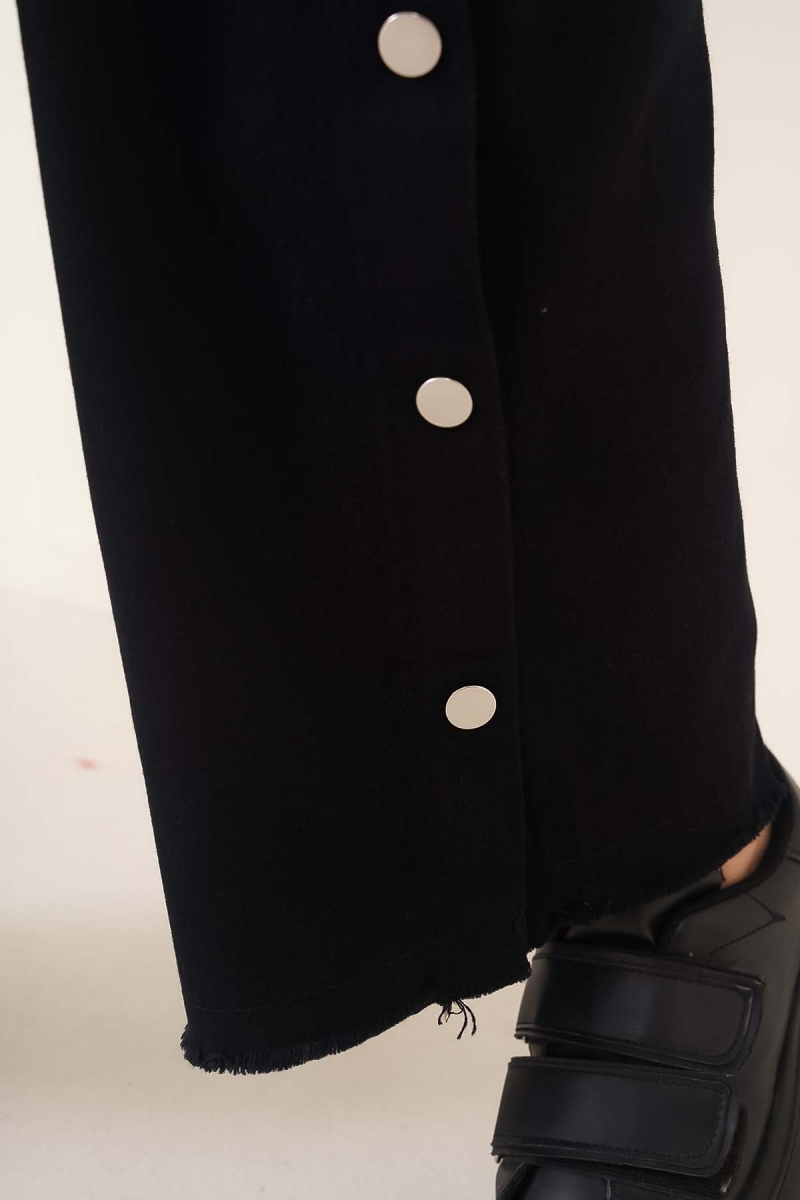 Yanları Çıtçıtlı Püsküllü Siyah Kot Pantolon AY4946