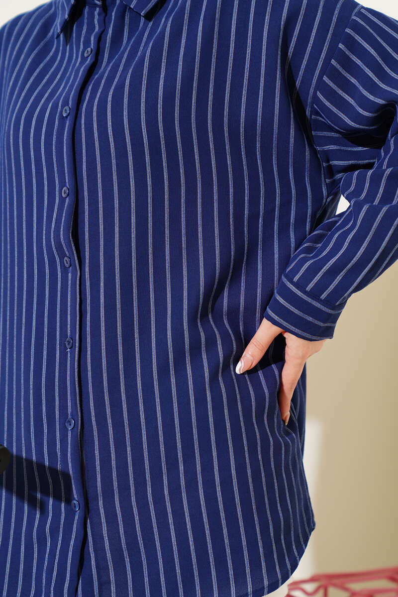 Çizgili Oversize Arkası Pileli Gömlek Lacivert AY6074