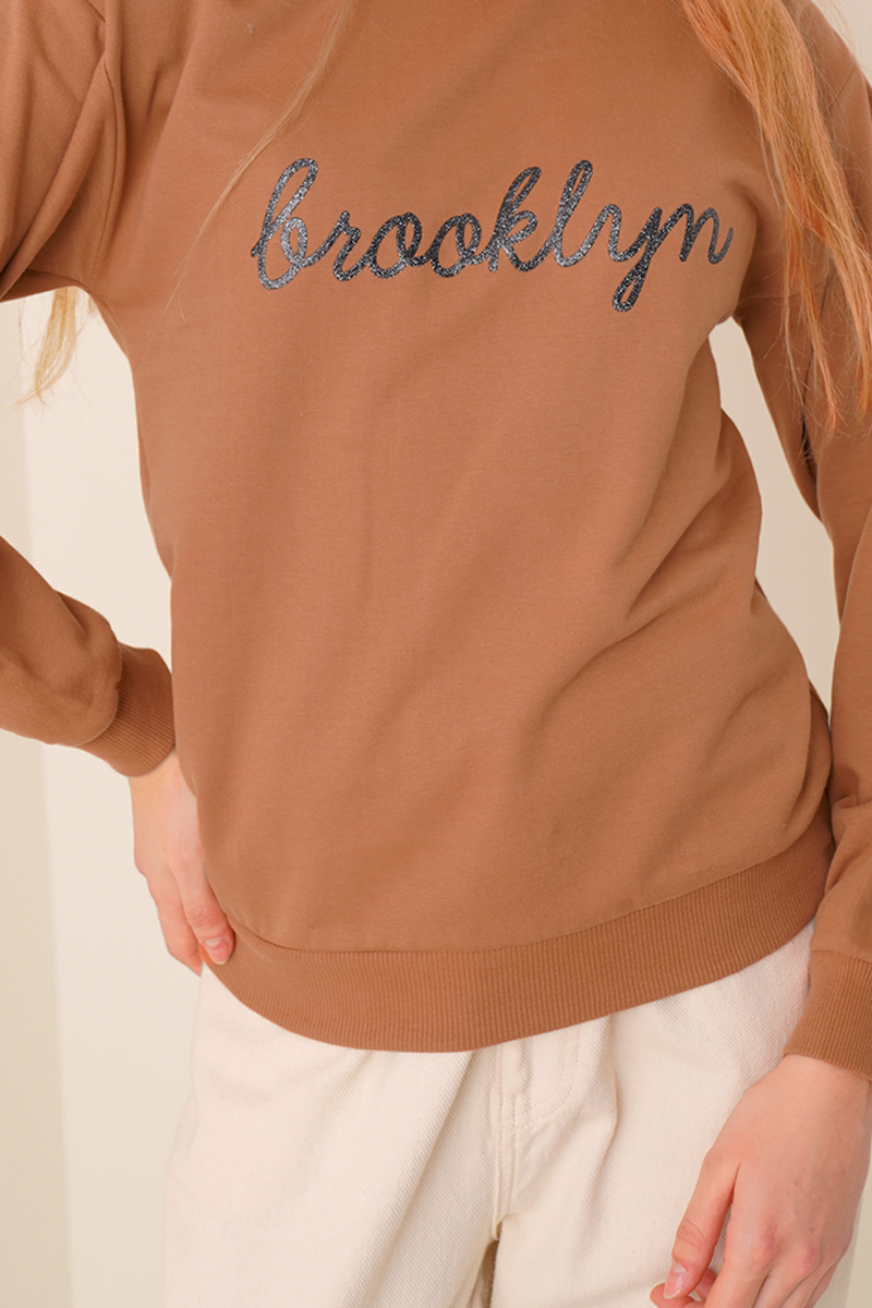 Brooklyn Baskılı Taba Sweatshirt AY10117