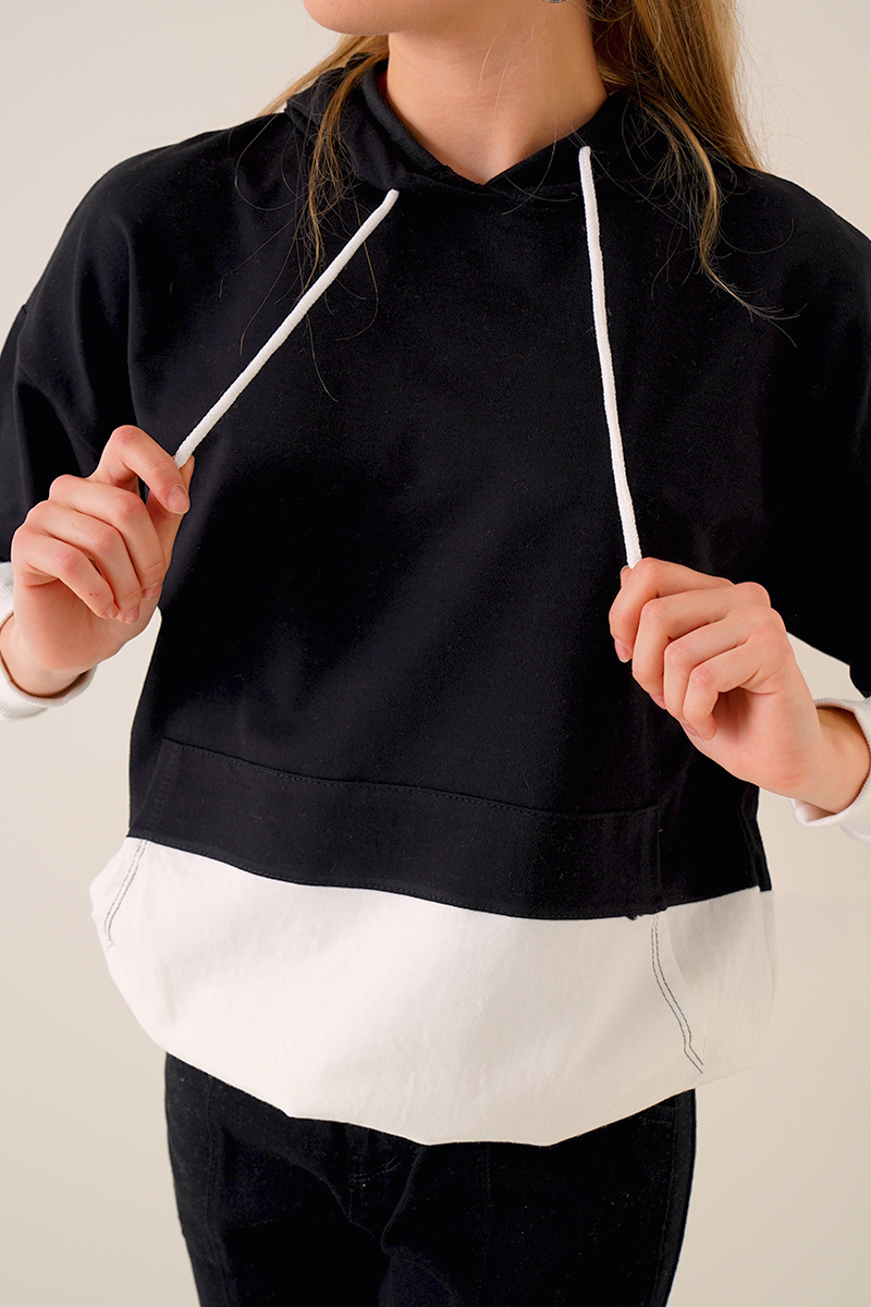 Çift Renkli Kapüşonlu Siyah Sweatshirt AY10119