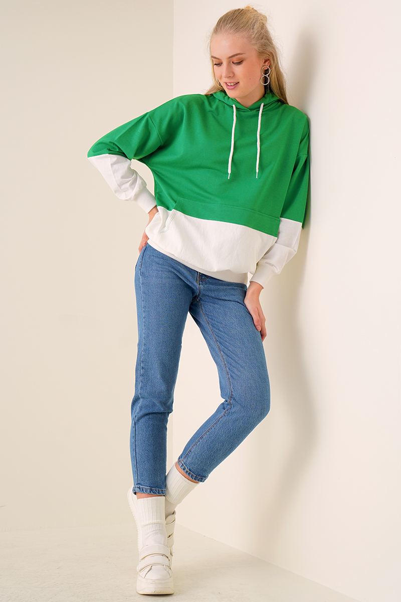 Çift Renkli Kapüşonlu Yeşil Sweatshirt AY10119