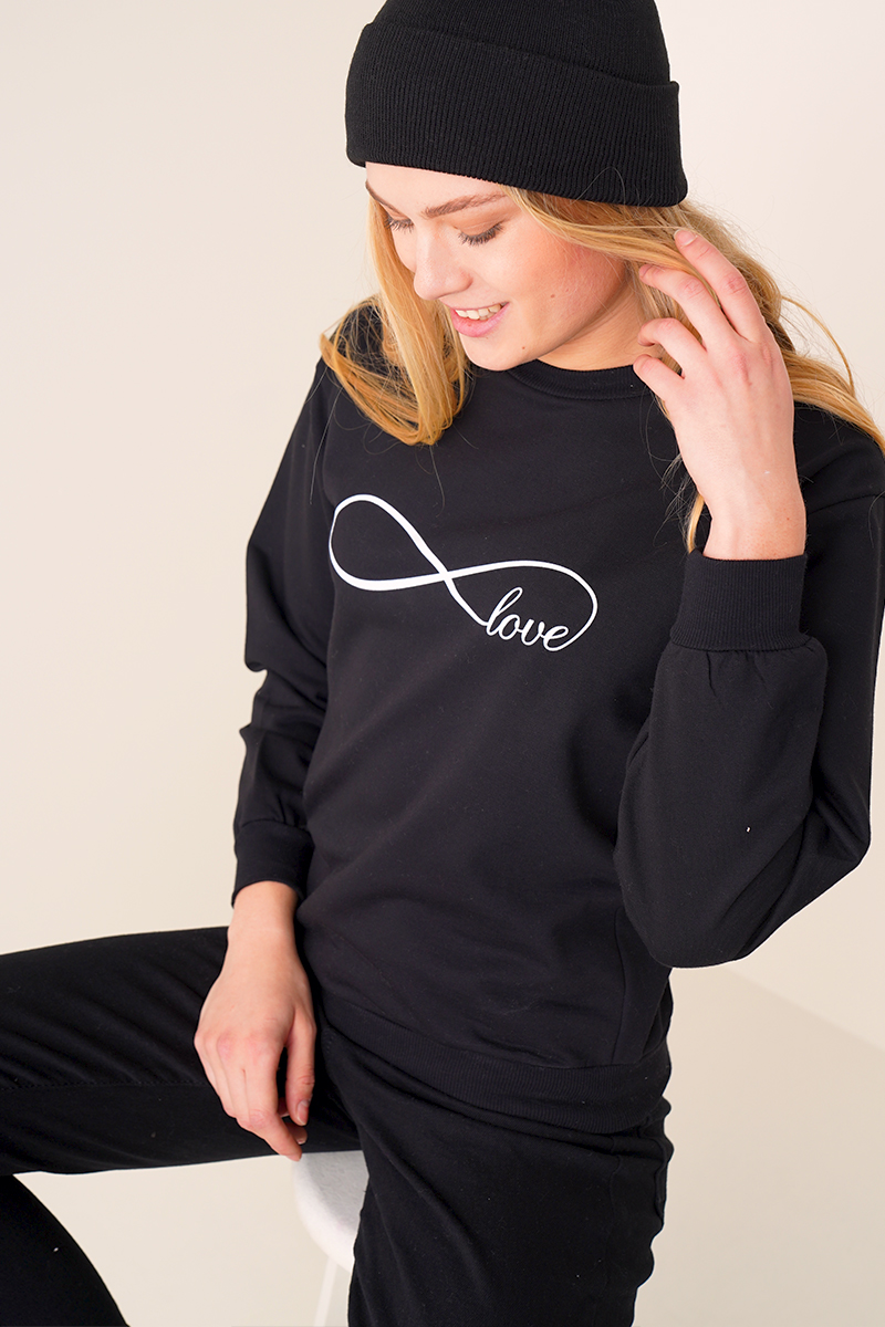 Love Baskılı Siyah Sweatshirt AY10121