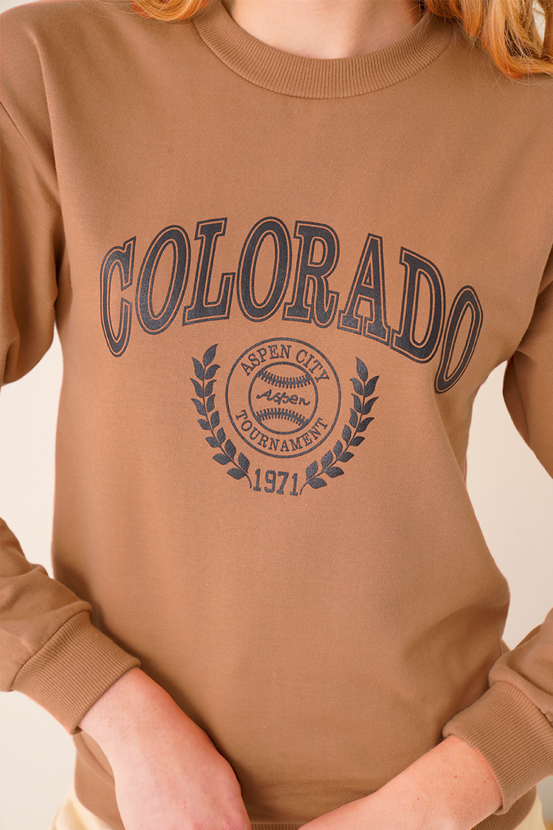 Colorado Baskılı Taba Sweatshirt AY10123
